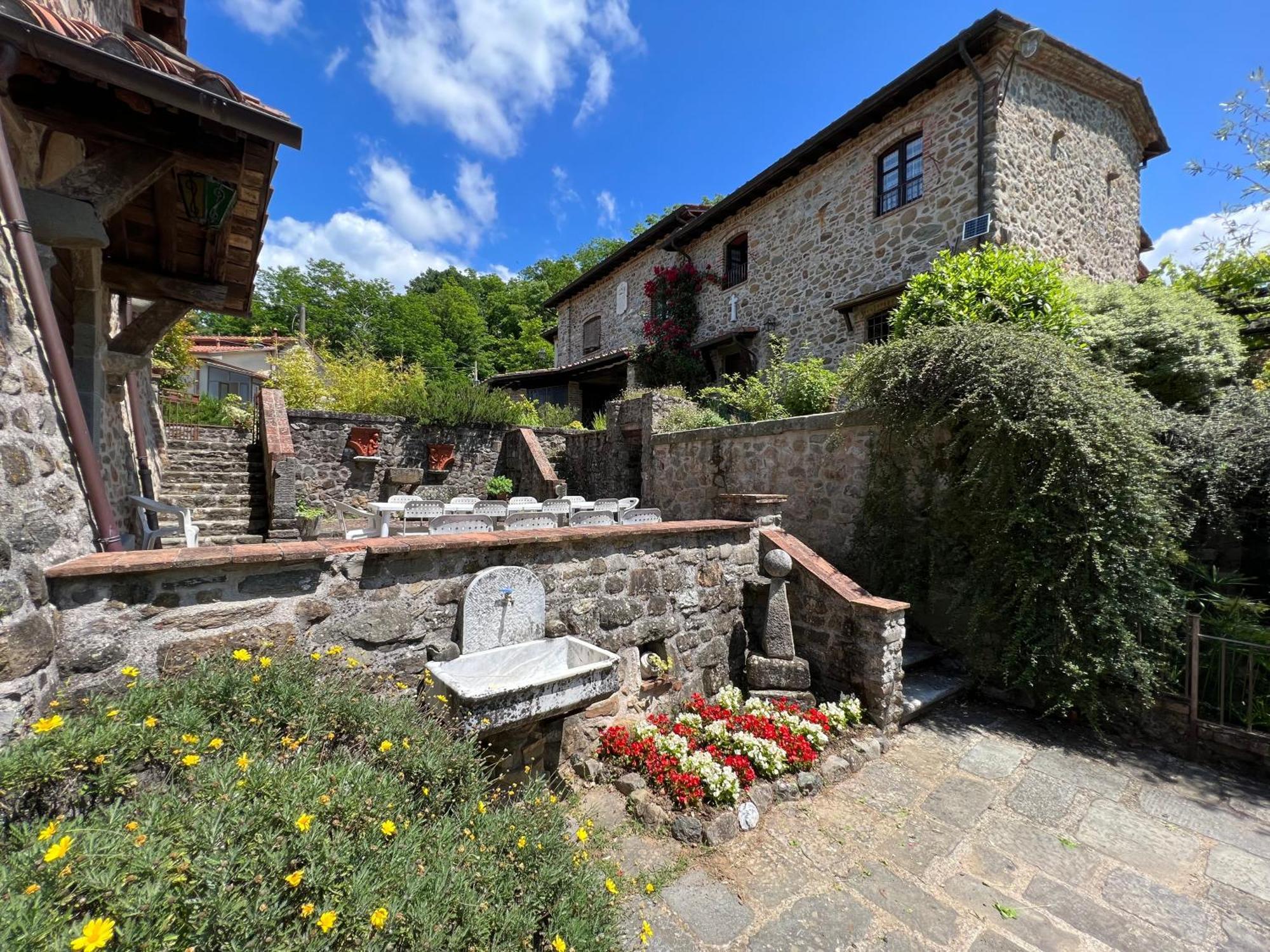 Podere Beatrice 20 Pax By Villasretreats Bardine di San Terenzo Exterior photo