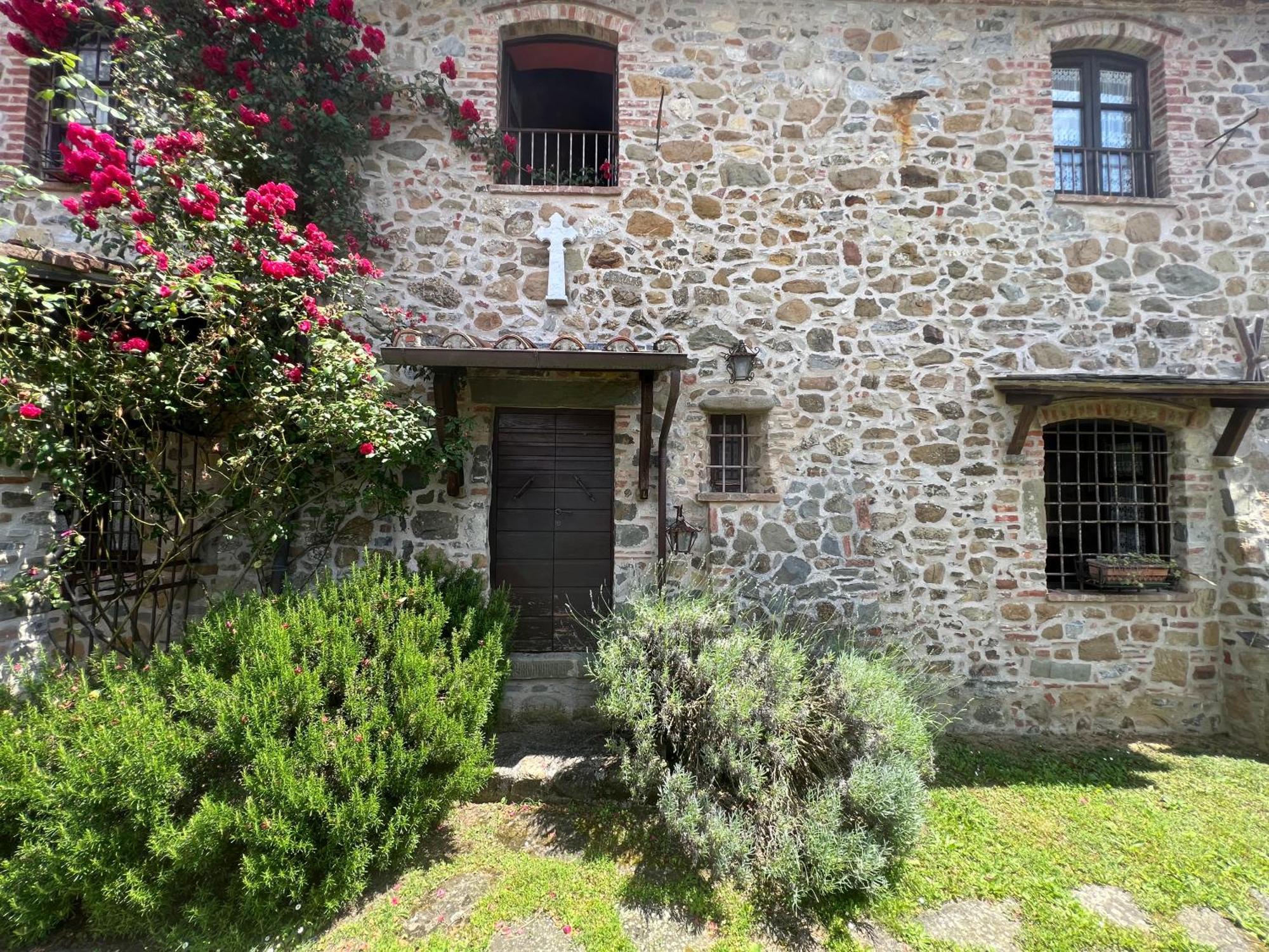 Podere Beatrice 20 Pax By Villasretreats Bardine di San Terenzo Exterior photo